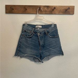 Abercrombie High-Rise Mom Short